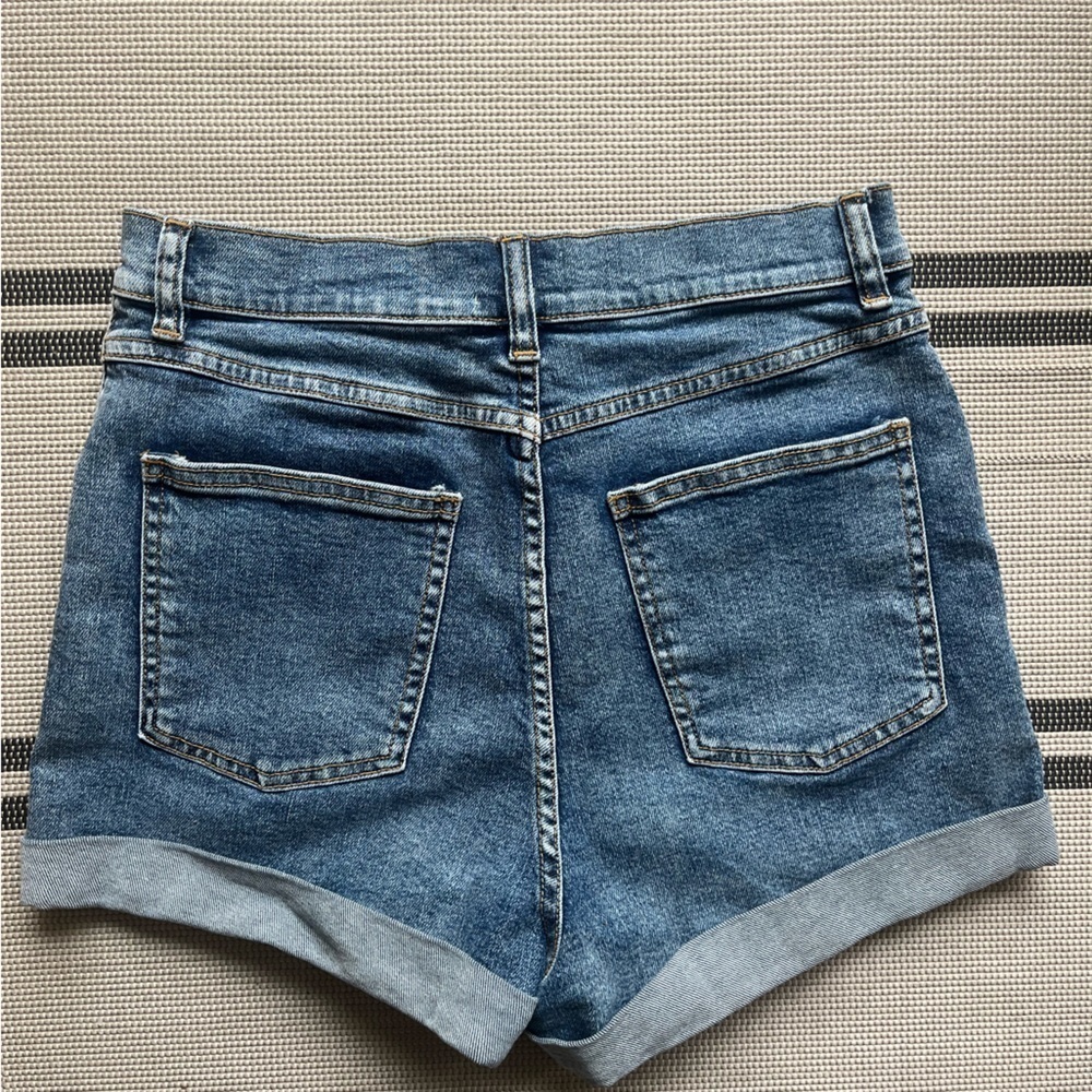 Aritzia Wilfred Free Jovovich Denim High Waisted Shorts - Picture 5 of 7